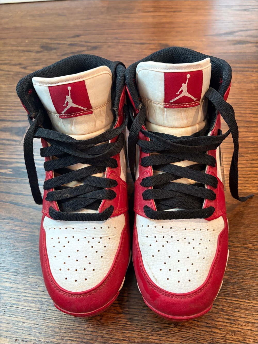 Jordan Kids White and Red Mid Multisport Cleats